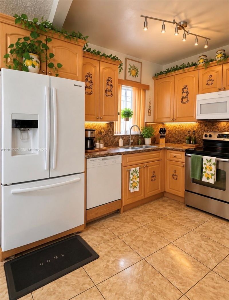 971 NE 156th Ter , North Miami Beach, FL 33162 Photo