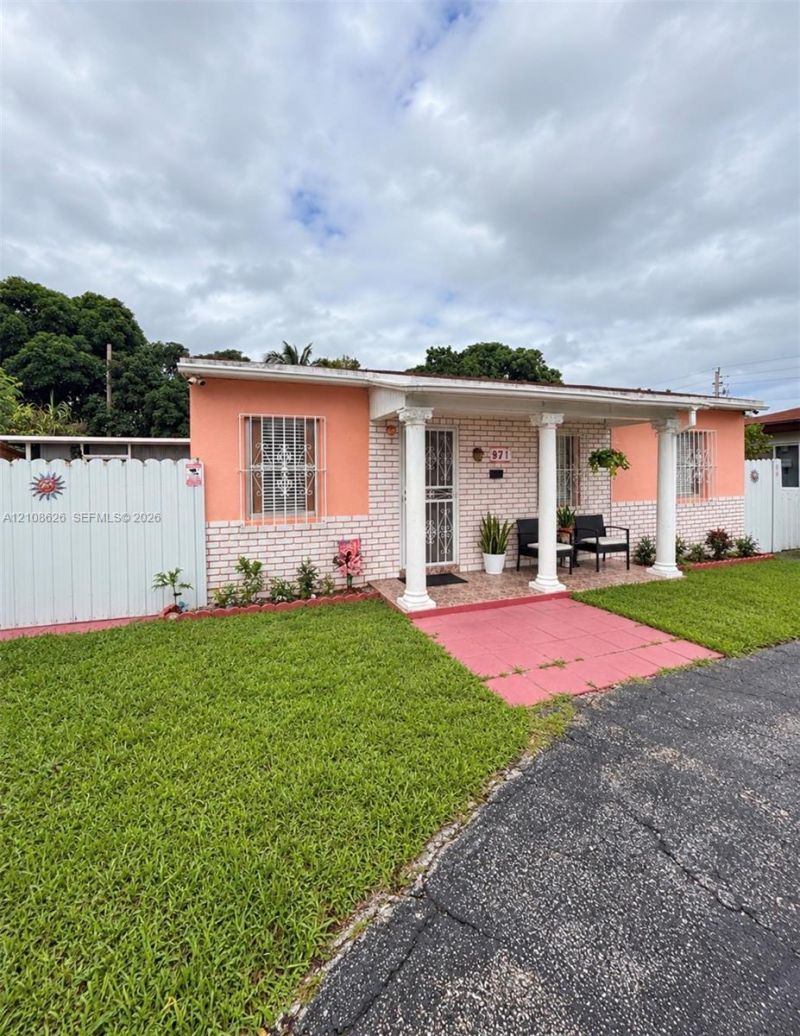 971 NE 156th Ter , North Miami Beach, FL 33162 Photo