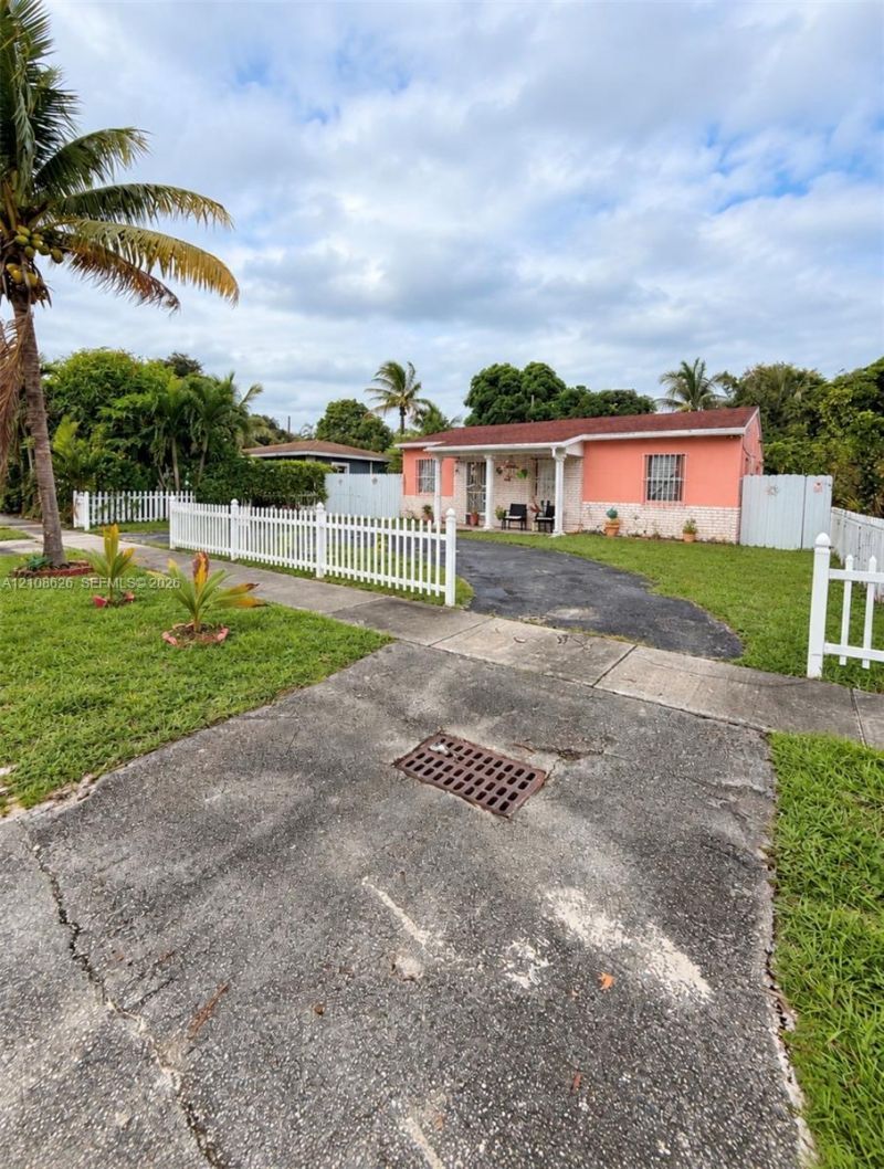 971 NE 156th Ter , North Miami Beach, FL 33162 Photo