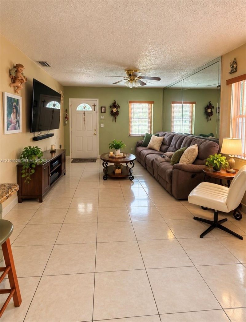 971 NE 156th Ter , North Miami Beach, FL 33162 Photo