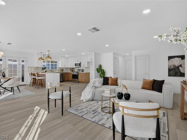 3939 Meadowglen Drive , Las Vegas, NV 89121