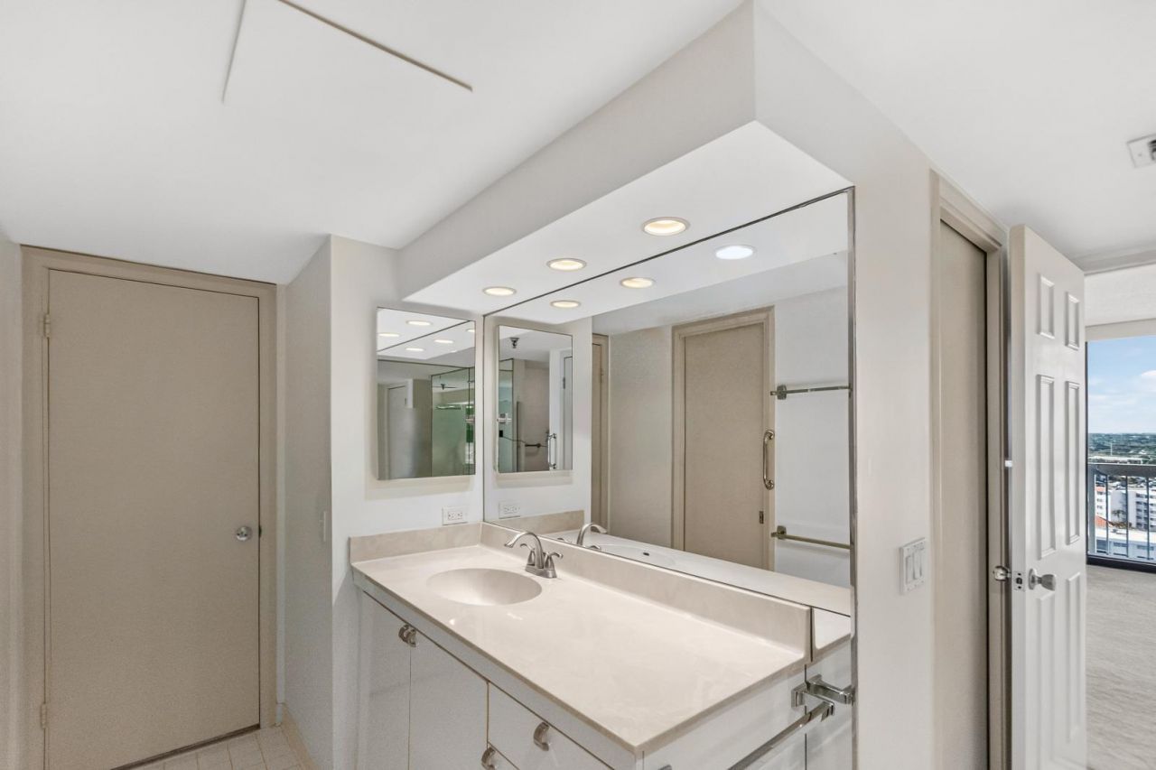 123 Lakeshore Drive, Unit 1543, North Palm Beach, FL 33408 Photo