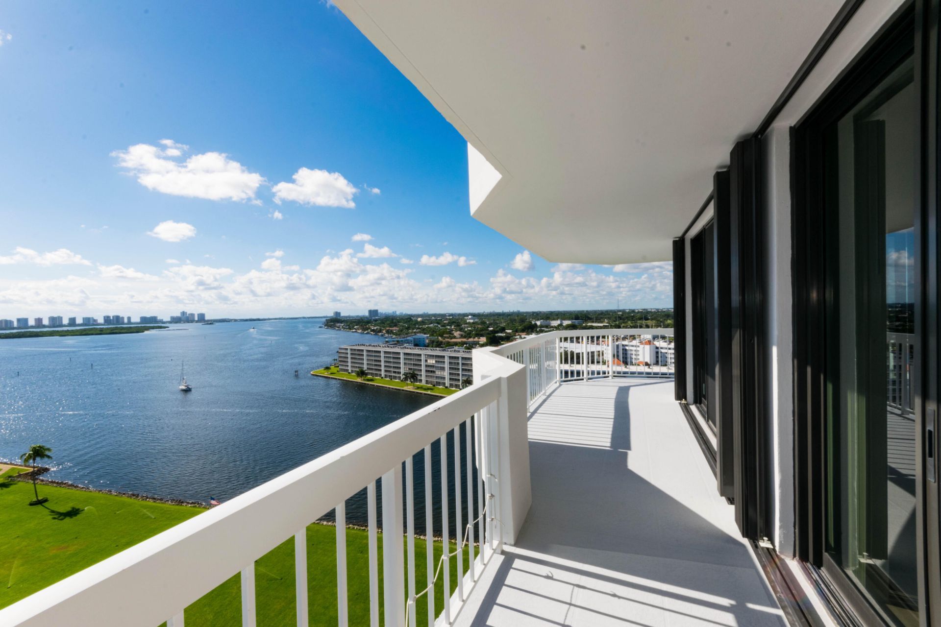 123 Lakeshore Drive, Unit 1543, North Palm Beach, FL 33408 Photo