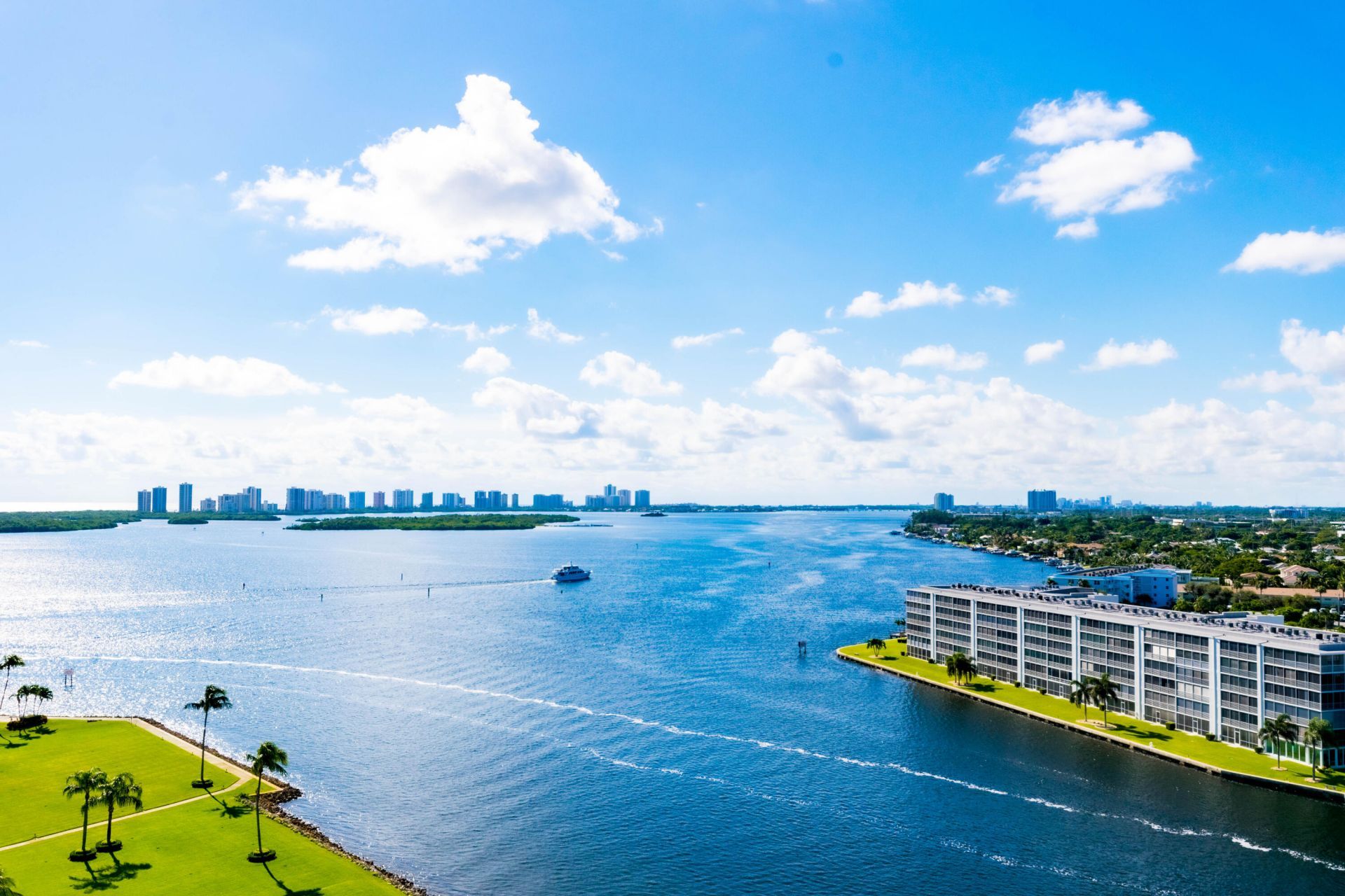123 Lakeshore Drive, Unit 1543, North Palm Beach, FL 33408 Photo