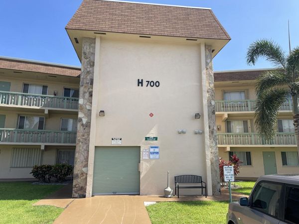 700 Village Green Court, Palm Springs, FL 33461