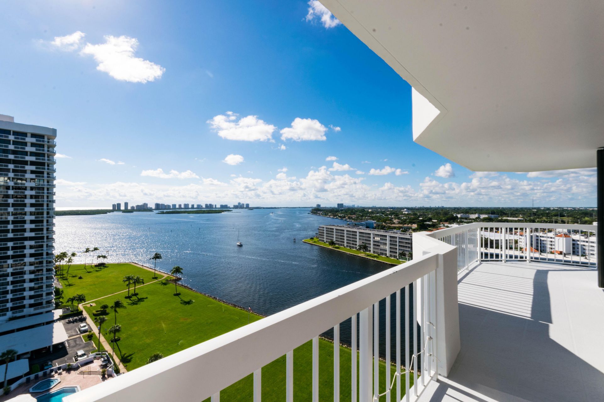 123 Lakeshore Drive, Unit 1543, North Palm Beach, FL 33408 Photo