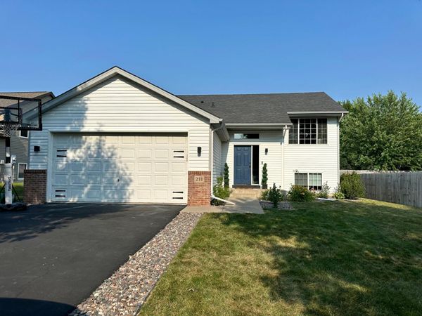 211 Florence Avenue S, Annandale, MN 55302