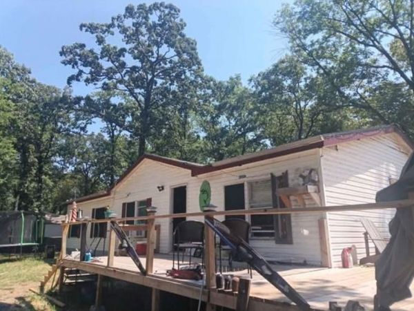 156 Van Horn Street , Mabank, TX 75156