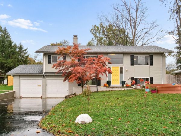 958 Thomas Lane , Columbus, OH 43220