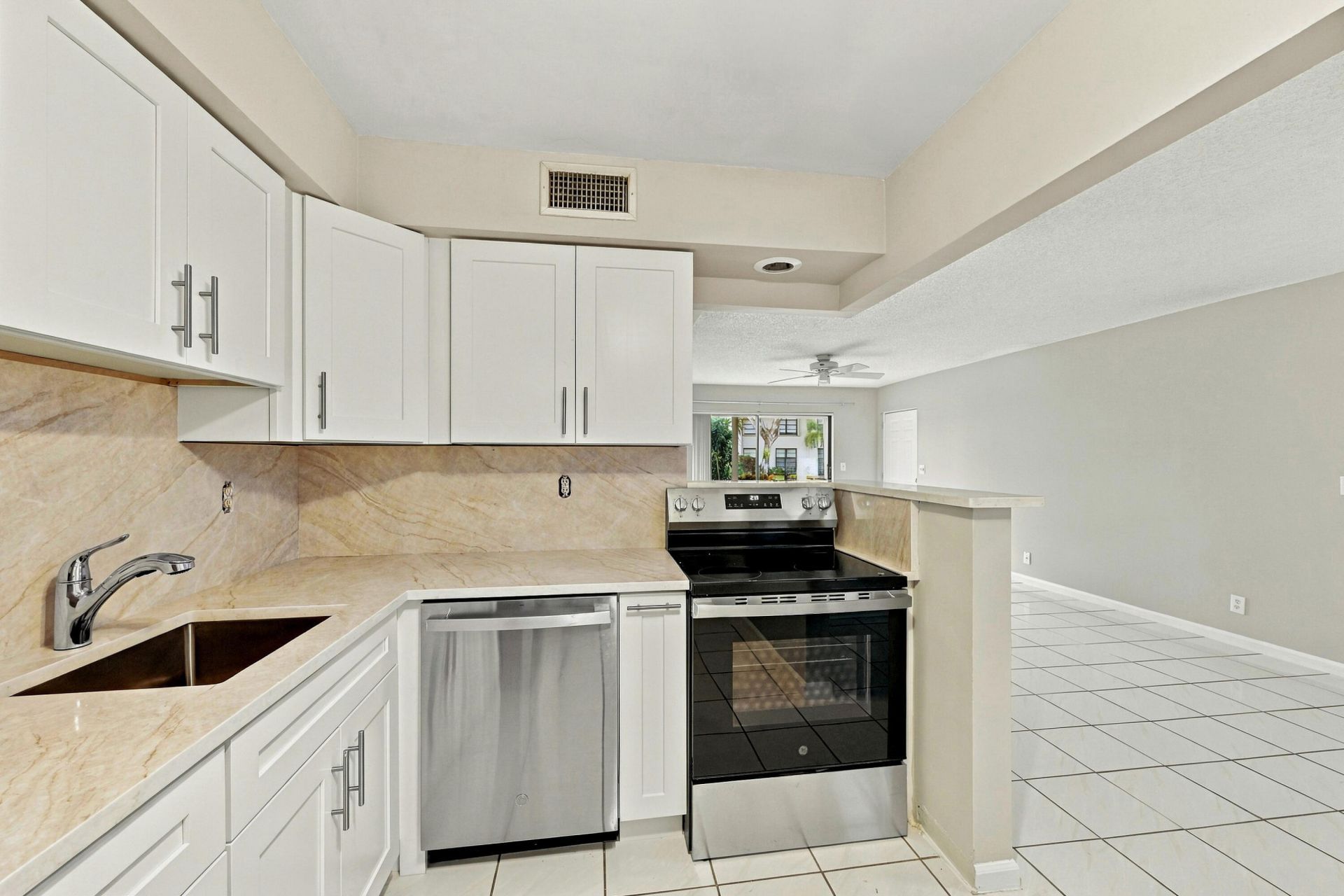 9935 Pineapple Tree Drive, Unit 108, Boynton Beach, FL 33436 Photo