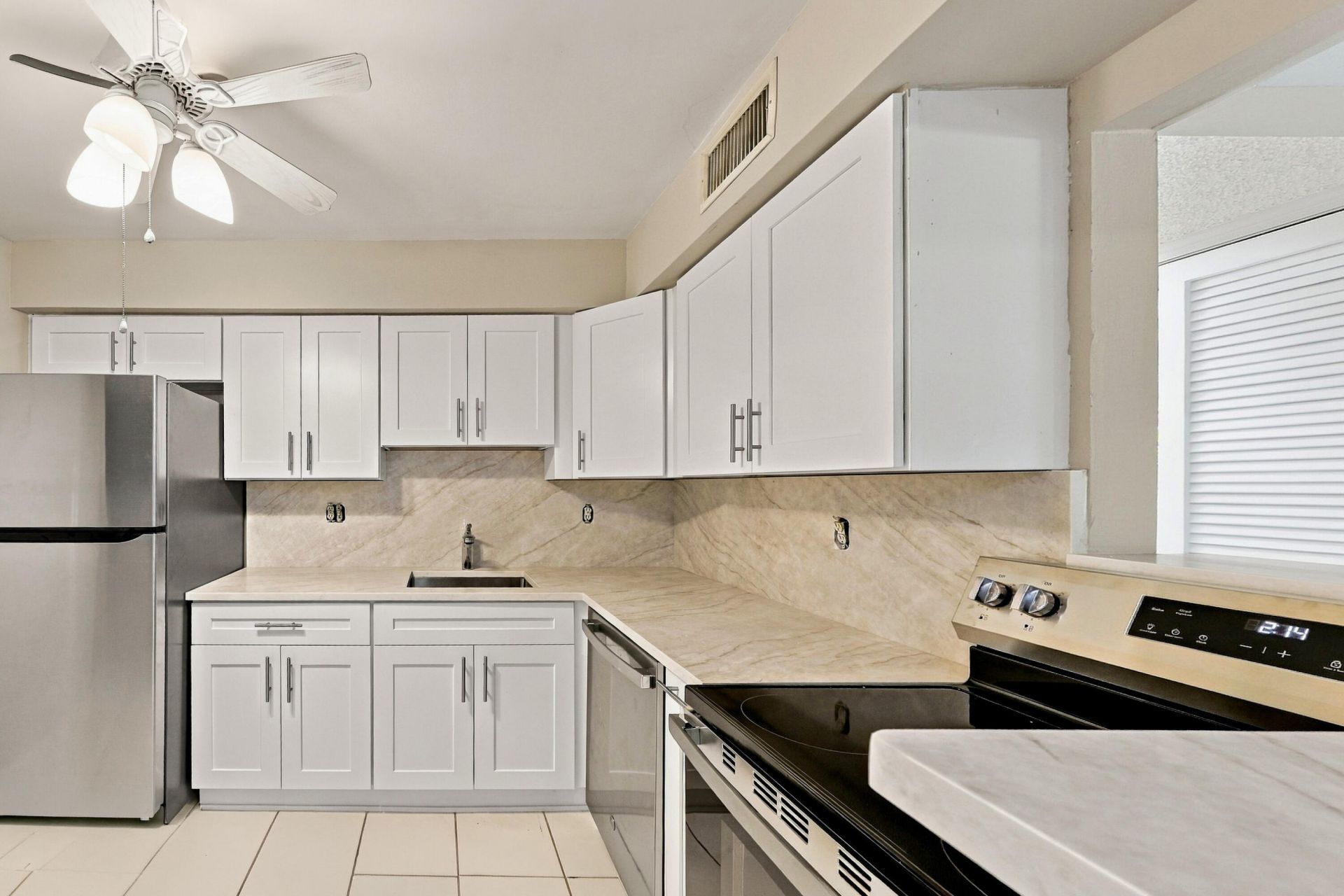 9935 Pineapple Tree Drive, Unit 108, Boynton Beach, FL 33436 Photo