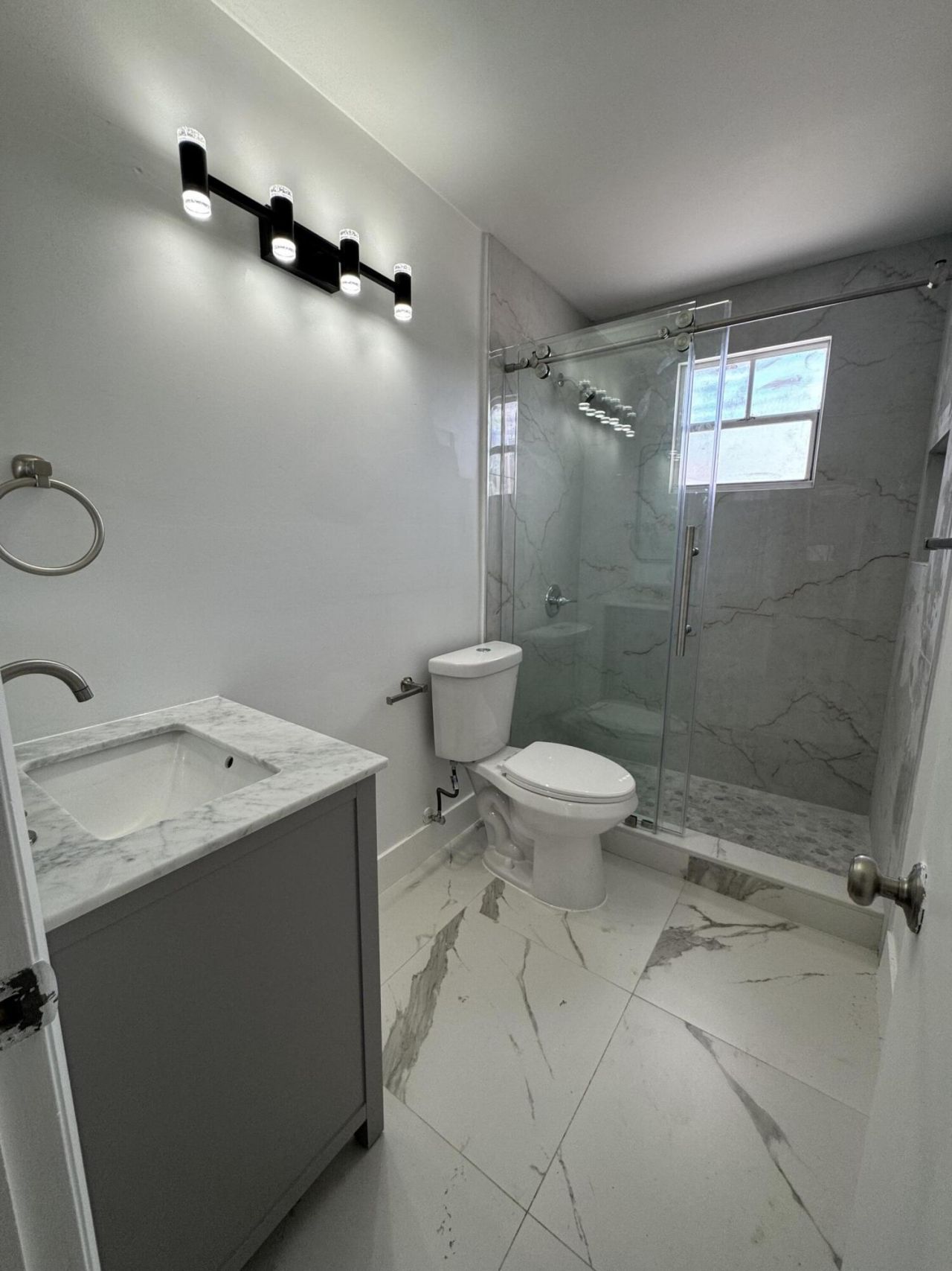 4421 SW 72nd Terrace, Davie, FL 33314 Photo
