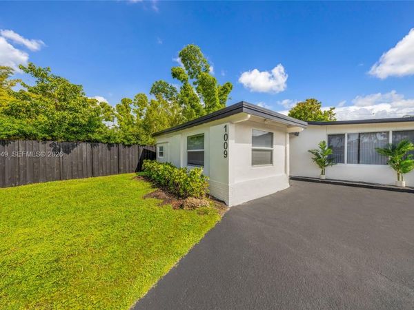 1009 NE 18th St , Fort Lauderdale, FL 33305