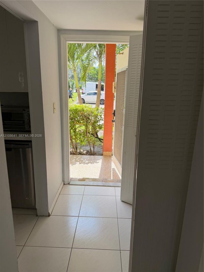 3071 E Sunrise Lakes Dr, Unit 103, Sunrise, FL 33322 Photo