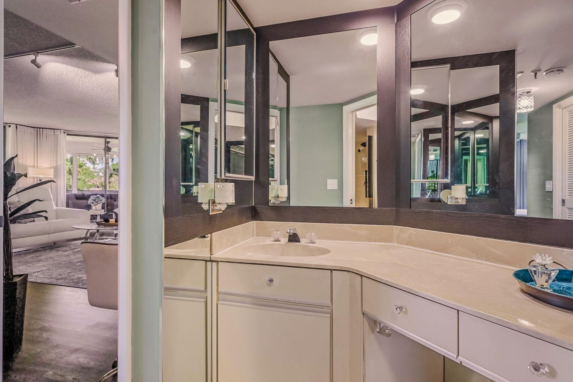 5257 Fountains Drive S, Unit 205, Greenacres, FL 33467 Photo
