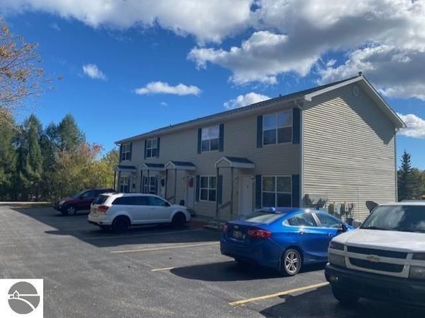 540 Saint Joseph Street, Lake Leelanau, MI 49653