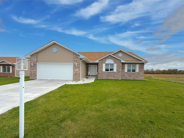 6701 Whitcomb Street , Merrillville, IN 46410