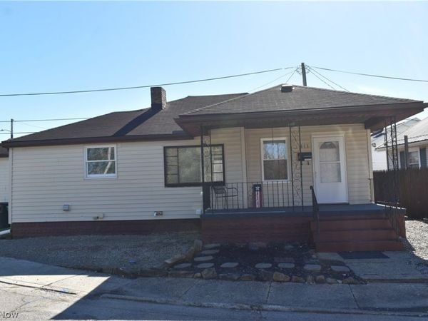811 Grandview Avenue , Coshocton, OH 43812