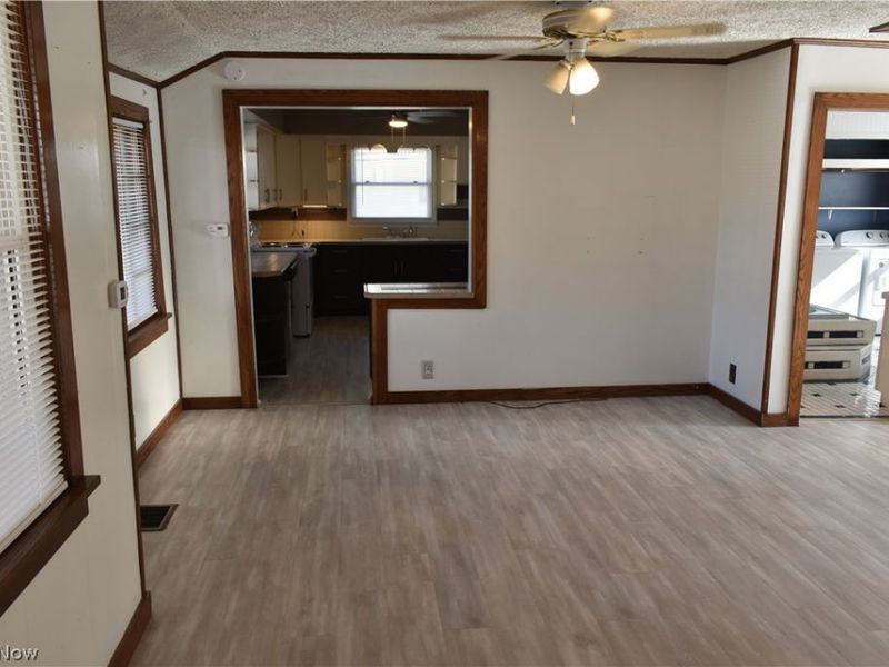 811 Grandview Avenue, Coshocton, OH 43812 Photo 6