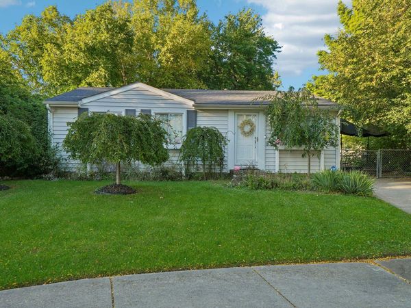 7 Burlingame Court, Ann Arbor, MI 48108