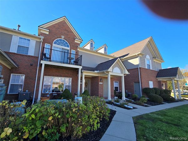 20024 Hidden Oaks Drive , Brownstown Township, Mi 48183