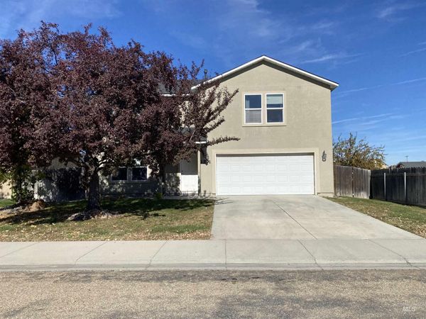 3201 Windward St, Caldwell, ID 83605