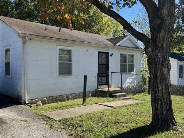 1520 Parkhurst Drive , Bowling Green, KY 42101