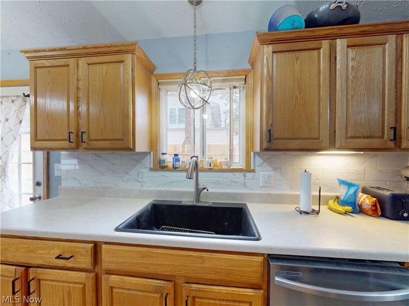 7109 W Jefferson Drive, Mentor, OH 44060 Photo 9