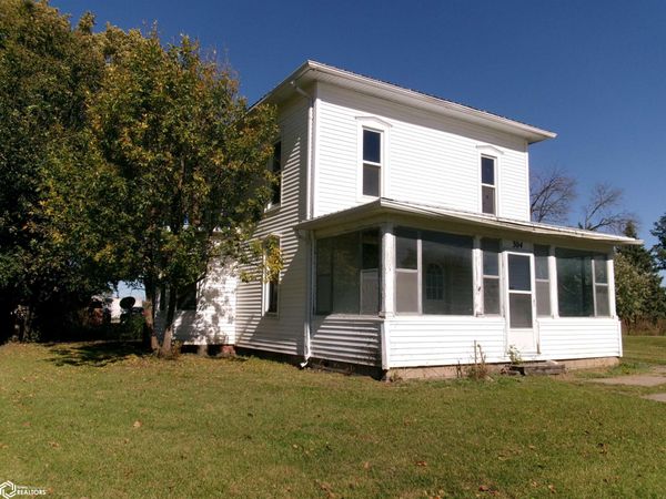 304 5th, Menlo, IA 50164