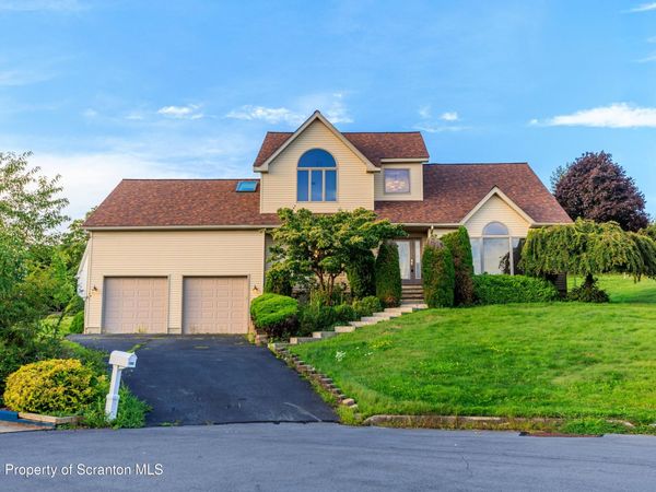 100 Rabbit Run , Clarks Summit, PA 18411