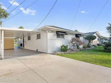 29355 S Gibraltar Road , Gibraltar, Mi 48173