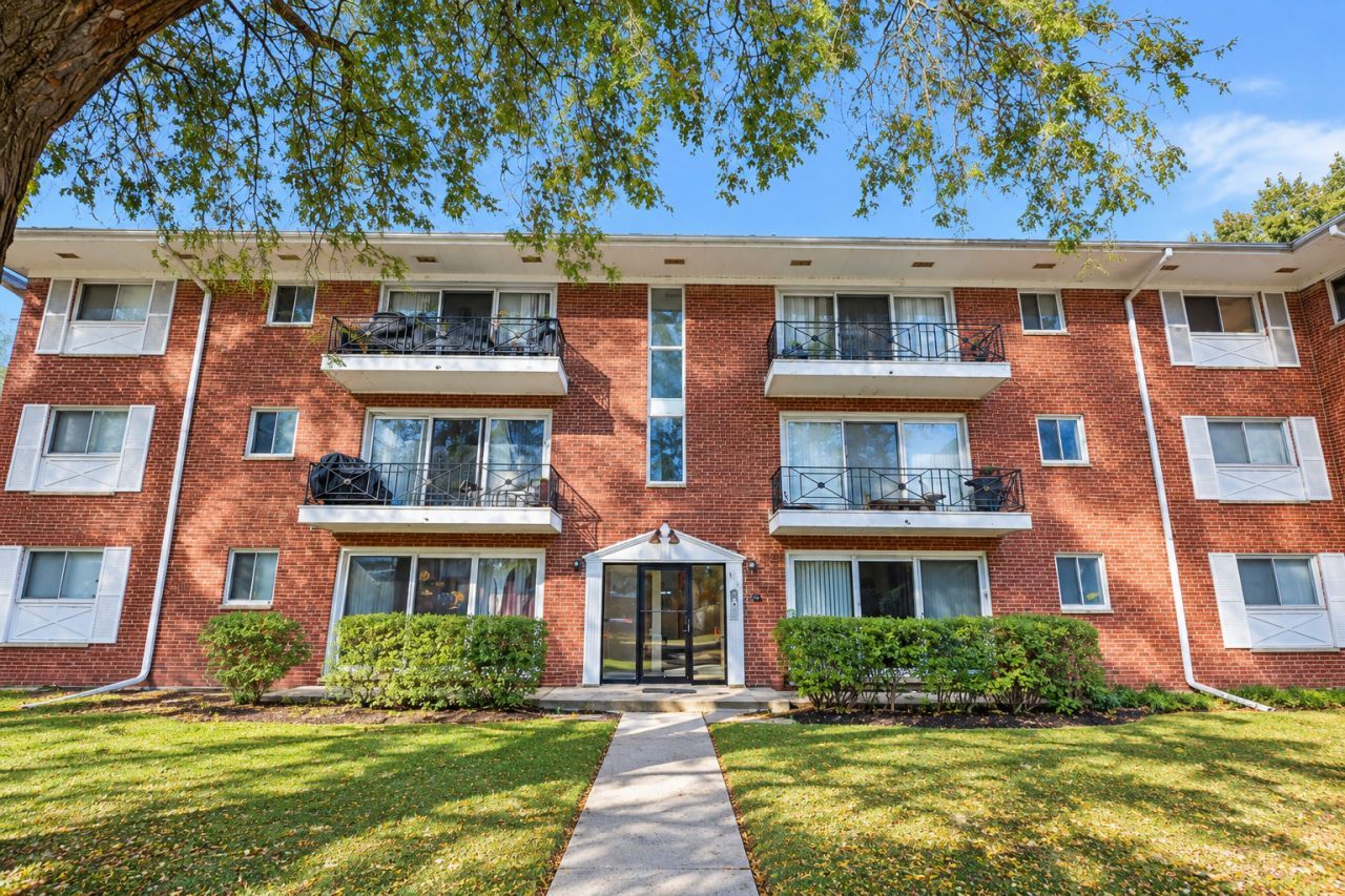 10117 Old Orchard Court, Unit 103, Skokie, IL 60076 Main Photo
