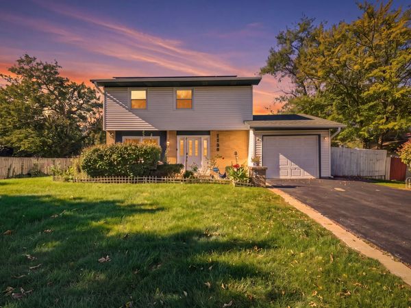 1738 Newport Street , Glendale Heights, IL 60139