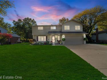 8469 Concord Road, Grosse Ile Township, Mi 48138