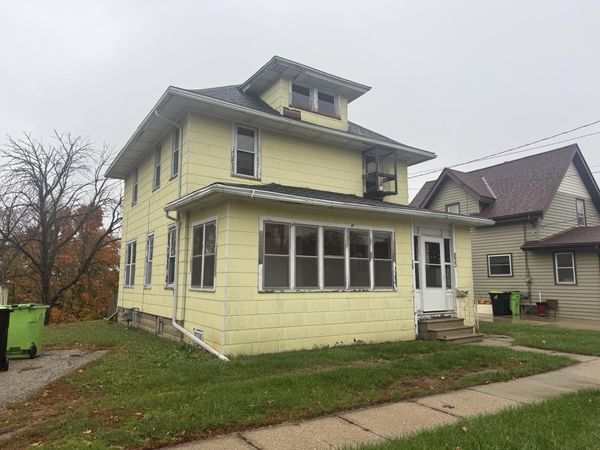 533 N German St, Mayville, WI 53050