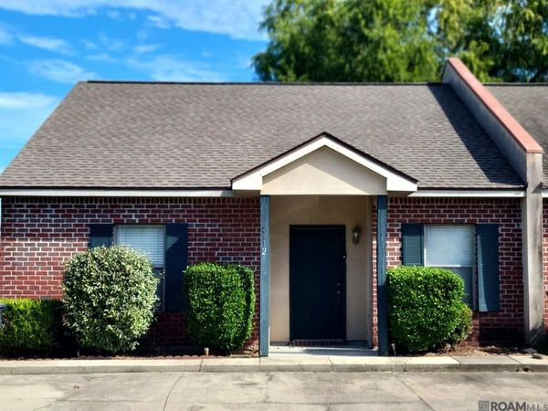 8912 Pecan Tree Dr, Saint George, LA 70810