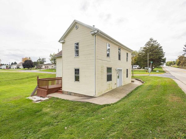 479 W Main Street, Benton, WI 53803