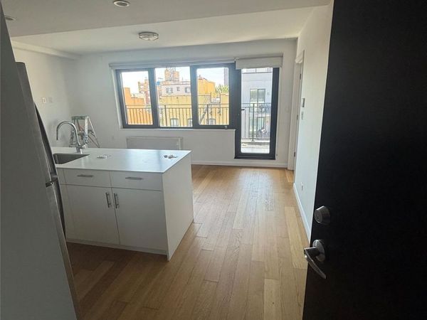 402 E 118th Street, Unit 7A, New York (Manhattan), NY 10035