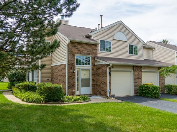 454 Canterbury Drive, Unit 11B-2, Carol Stream, IL 60188