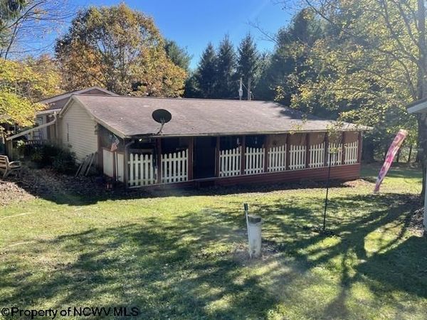 1307 Ruth Farm Road, Bruceton Mills, WV 26525
