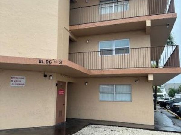 4141 NW 26TH Street, Unit 322, Lauderhill, FL 33313