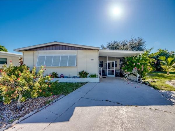4639 Catfish CT , ST. JAMES CITY, FL 33956