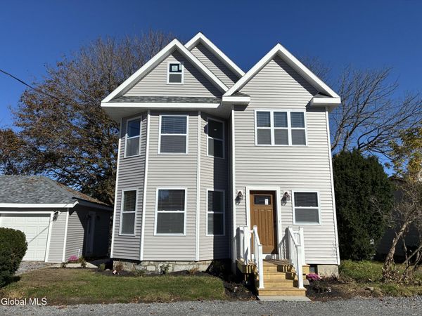 7 Main Street, Hagaman, NY 12086