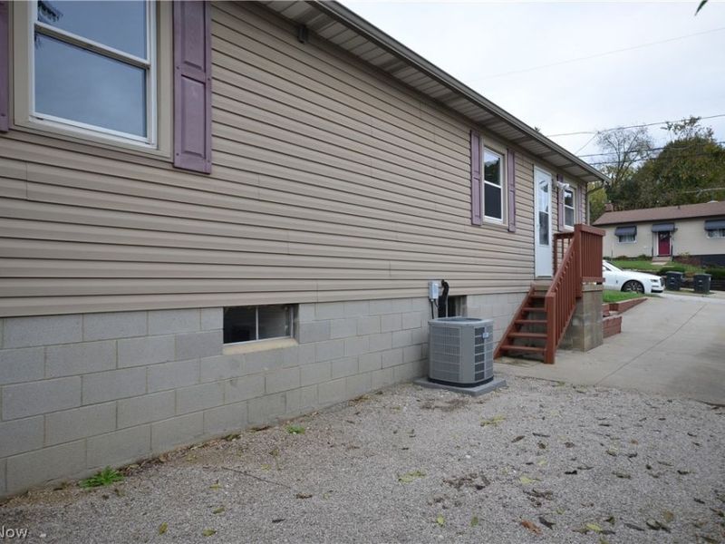 458 Sieber Avenue, Akron, OH 44312 Photo 3