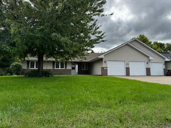 1806 9th Street Circle NE, Buffalo, MN 55313
