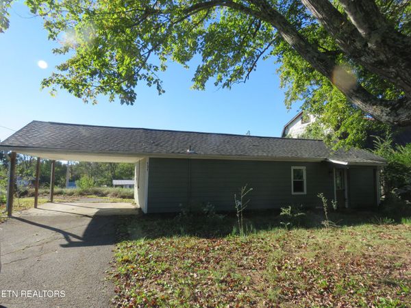 131 Johnny Baird Lane, Jacksboro, TN 37757