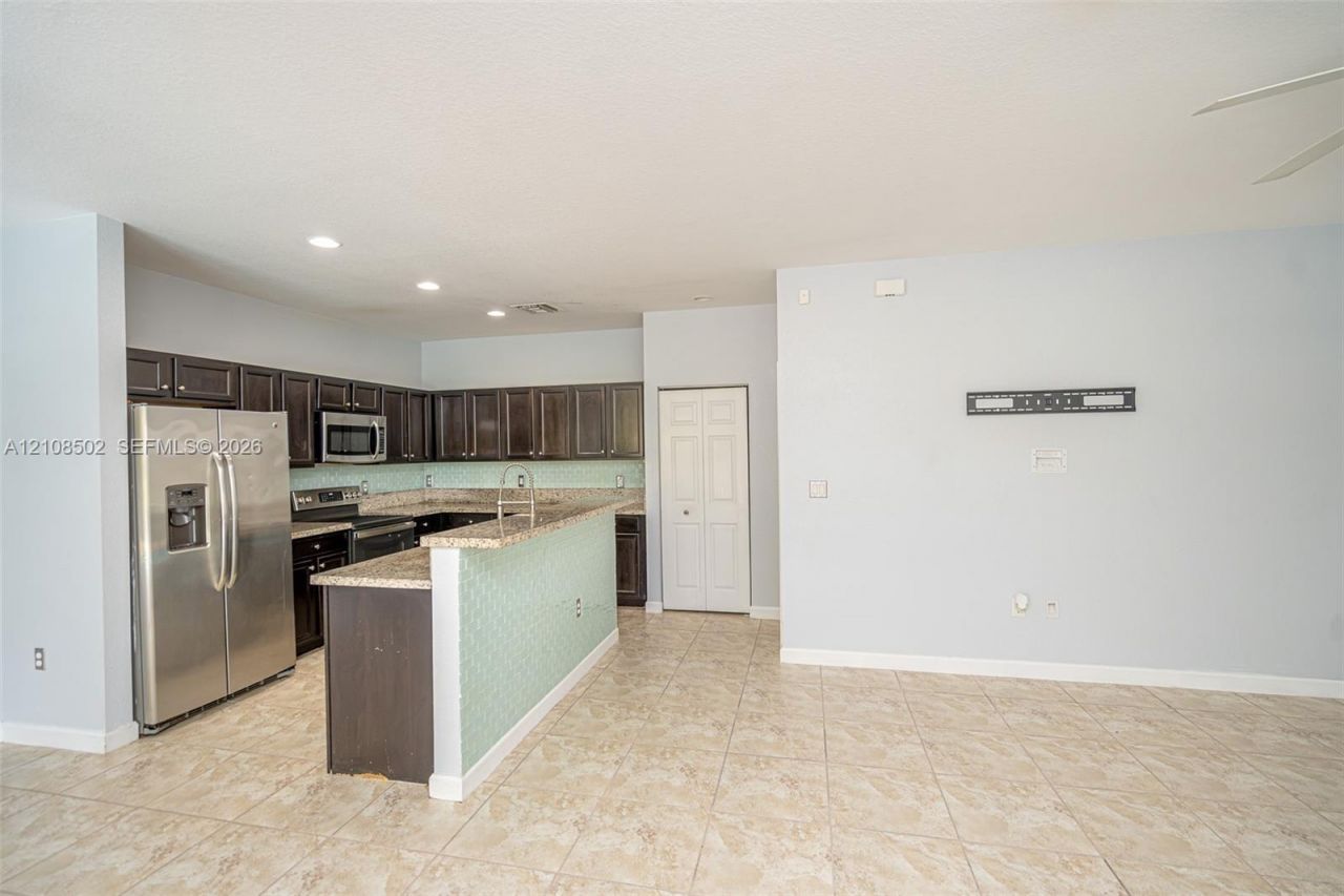 180 NE 26th Ave , Homestead, FL 33033 Photo