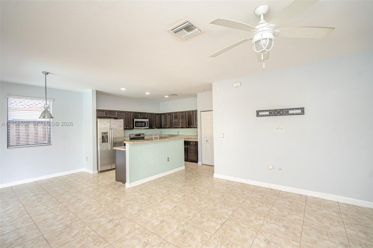 180 NE 26th Ave , Homestead, FL 33033 Photo