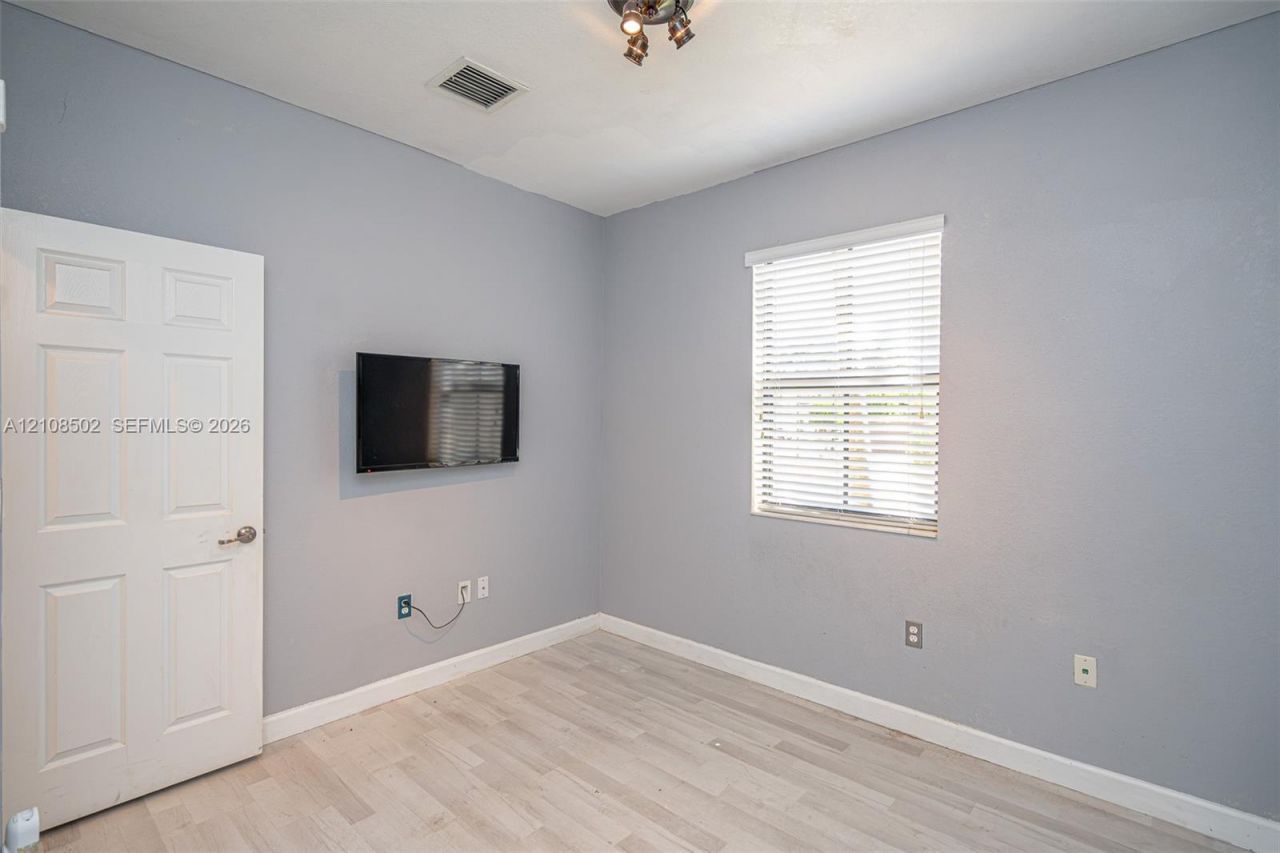 180 NE 26th Ave , Homestead, FL 33033 Photo