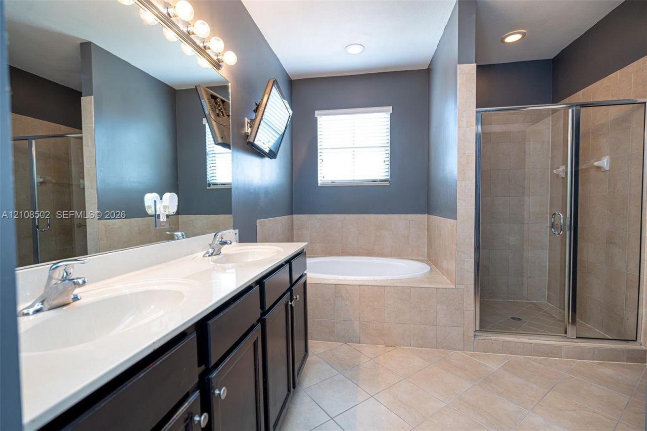 180 NE 26th Ave , Homestead, FL 33033 Photo